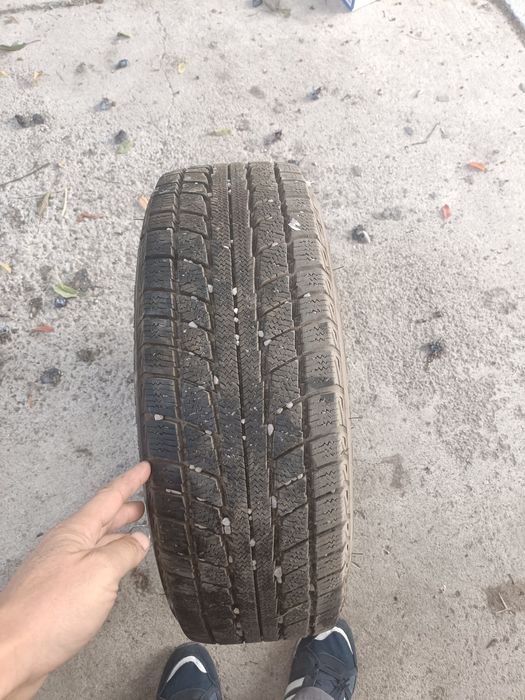 Ассаламагалекум донгелек сатылады кыстык 185/65/15 багасы 70000