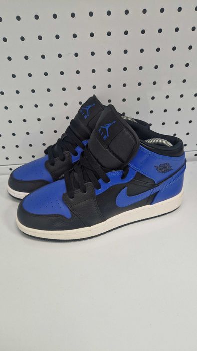 Оригинални мъжки маратонки- Nike Jordan 1 Mid