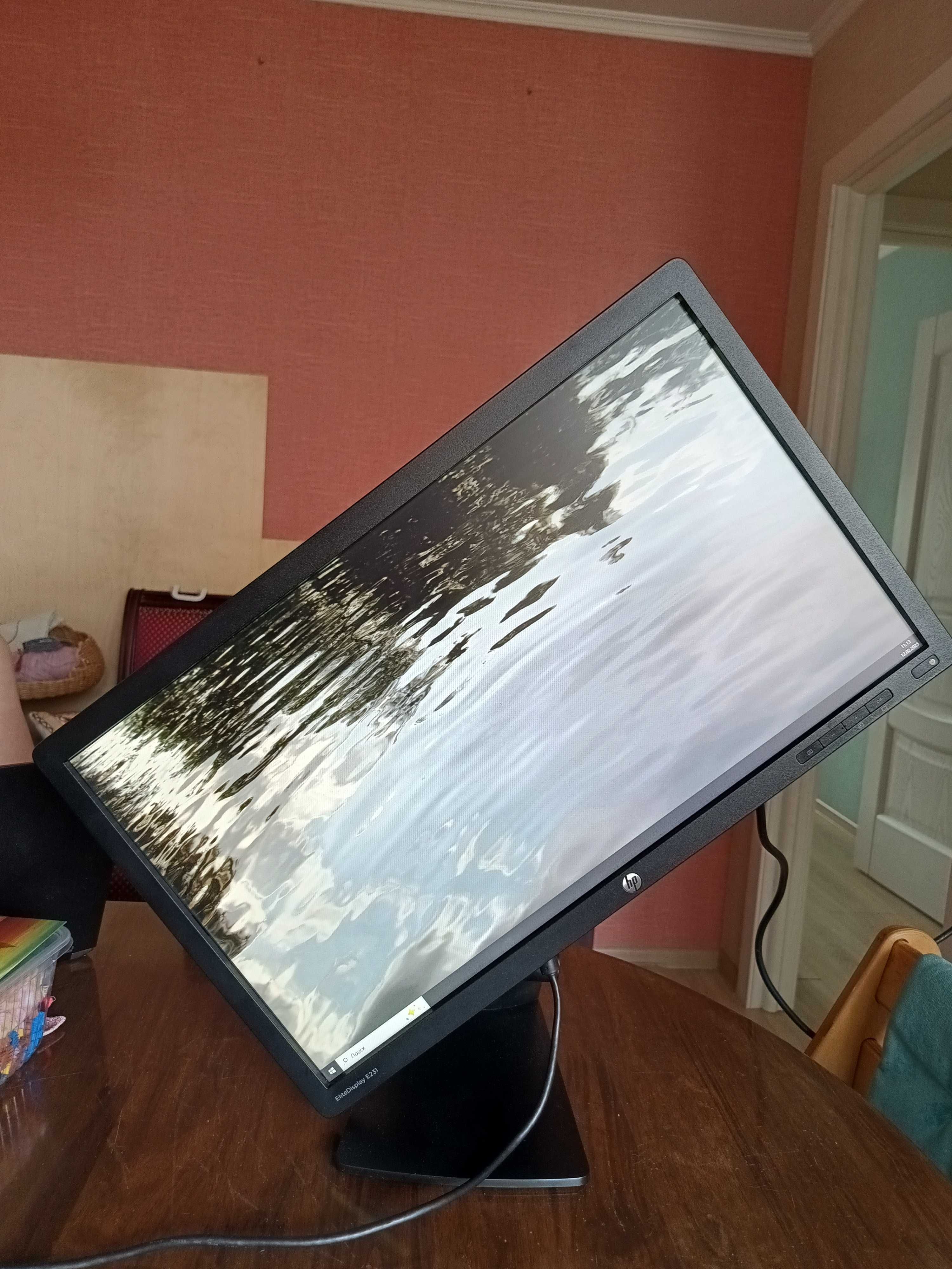 Монитор HP Elite Display E231