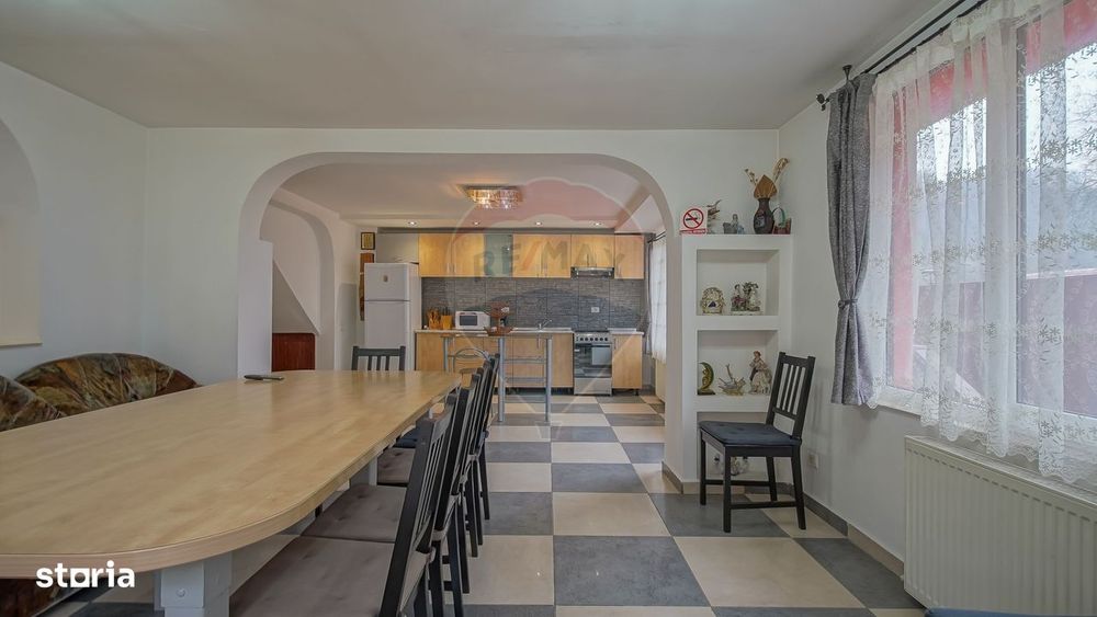 Pensiune cu 7 camere in Moieciu | TOATE UTILITATILE | COMISION 0%