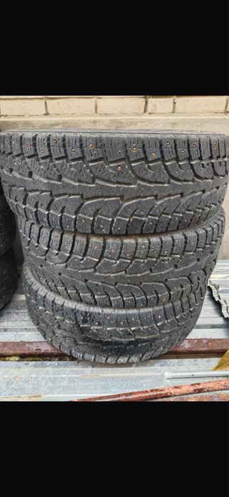 Продам шины 31x10.50 R15