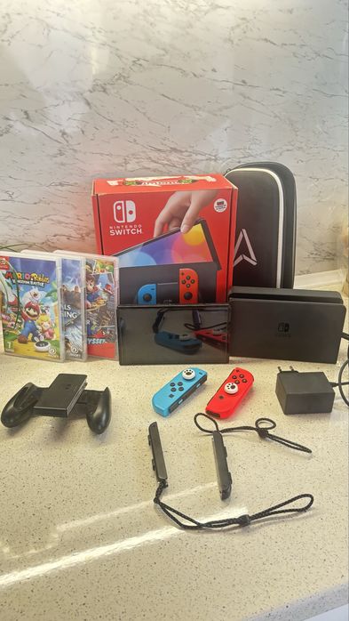 Nintendo switch oled 64g като ново