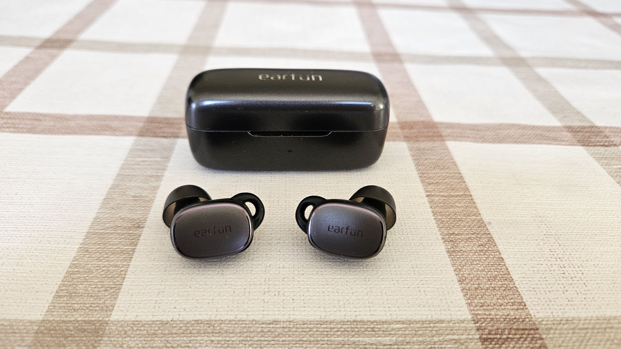 Слушалки Earfun Free Pro 3 ANC earbuds + wireless charger