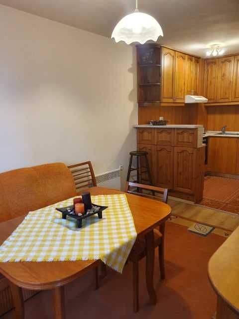 Дава се под наем Двустаен апартамент в Бургас, Център - 50 кв.м за 215 € - Снимка #3