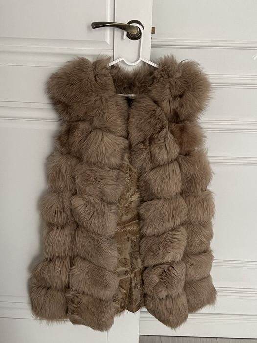 Меховая жилетка