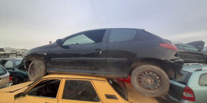 Balama capota motor dreapta Peugeot 206 prima generatie