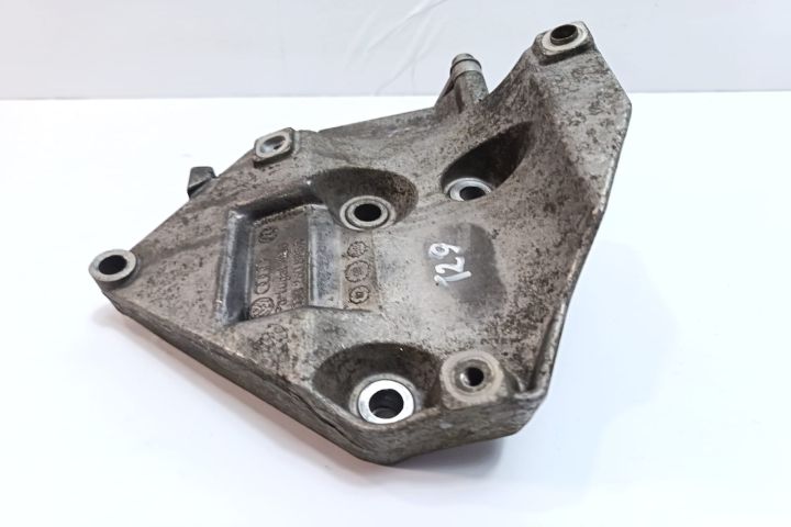 Suport compresor AC 06B260885A Volkswagen VW Passat B5.5 (facelift)