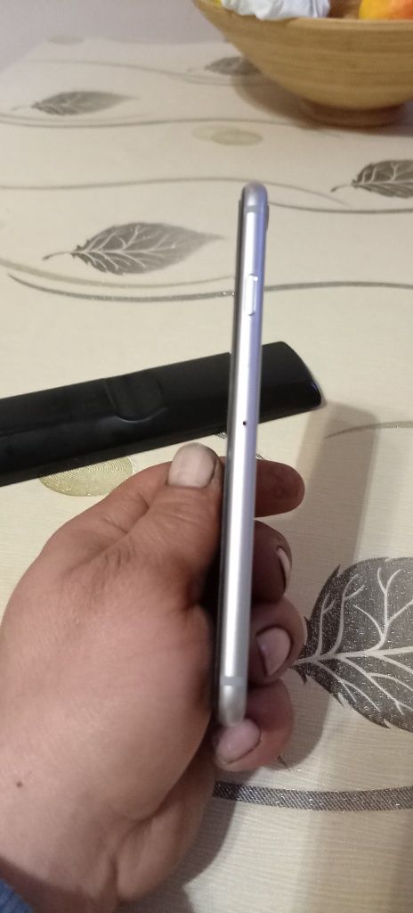 Vând IPhone 6 s in stare de funcționare