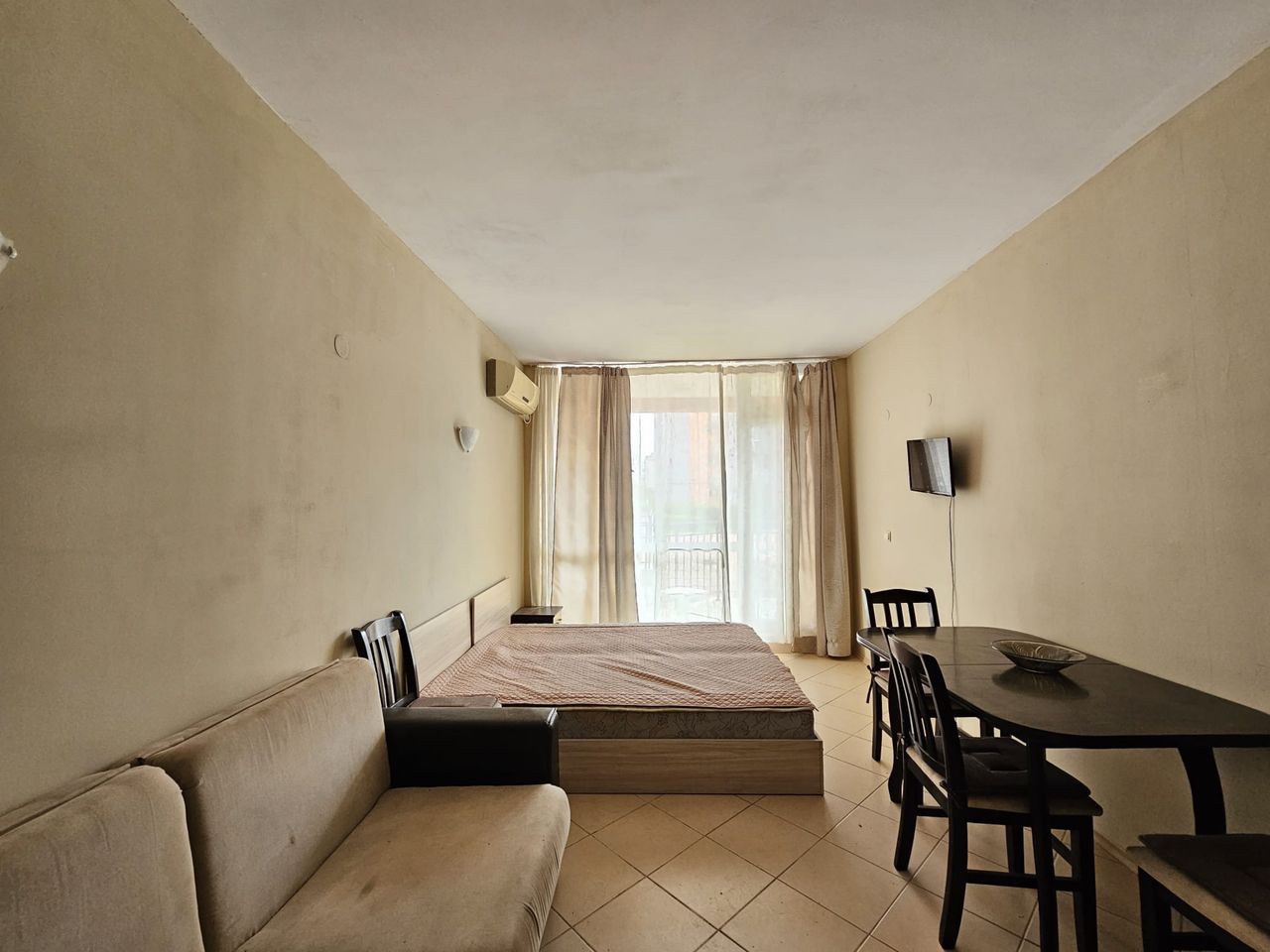 Продава се Едностаен апартамент в к.к. Слънчев бряг - 40 кв.м за 1175 €/кв.м - Снимка #1