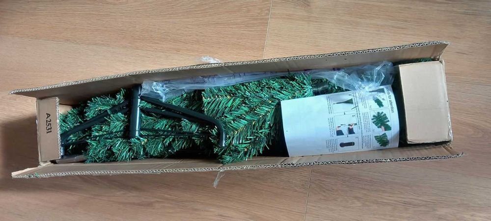 Коледна изкуствена елха 180 см . Нова