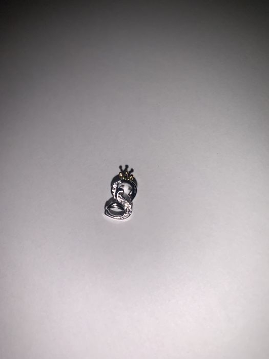 Продам новый шарм для браслета буква S, серебро 925