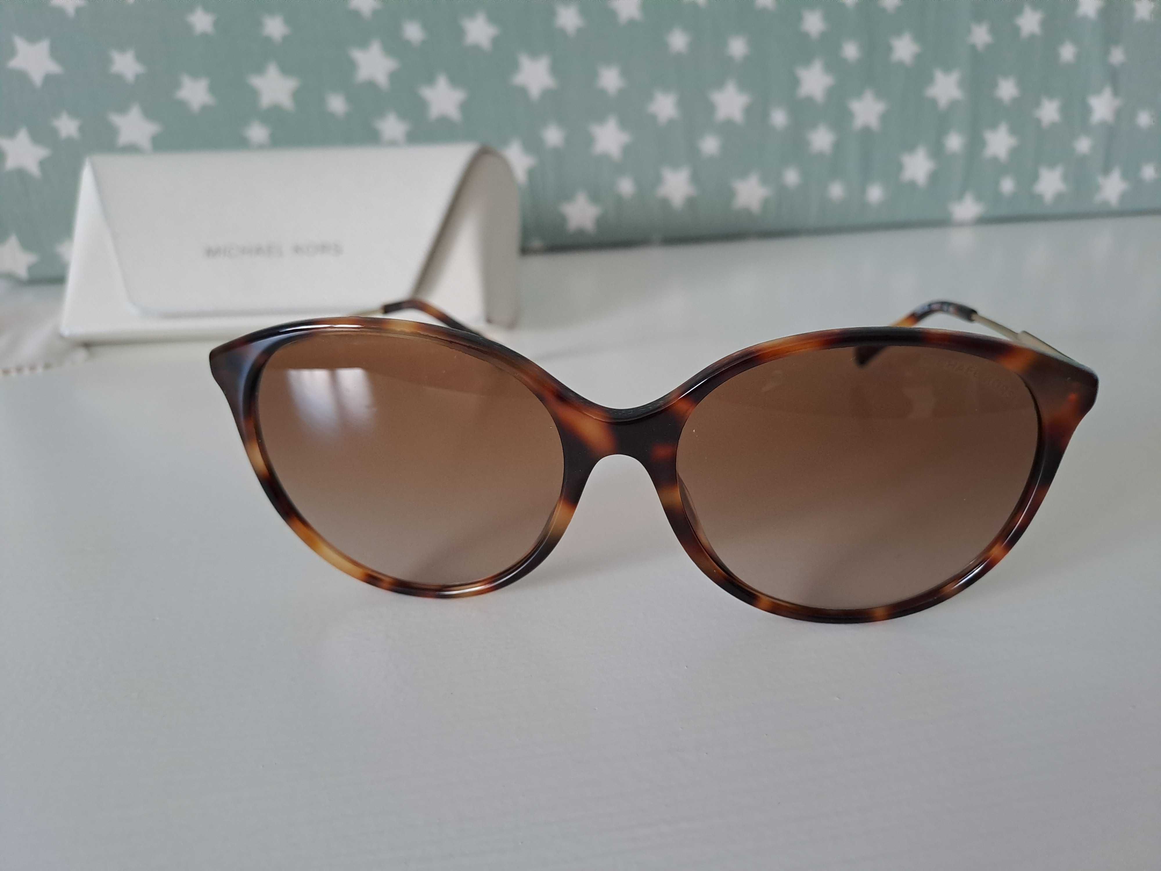 Vand ochelari de soare dama Michael Kors