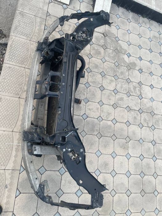 W211 Nouskat Sotiladi