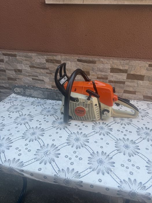 Бензинова резачка за дърва STIHL MS 270 C