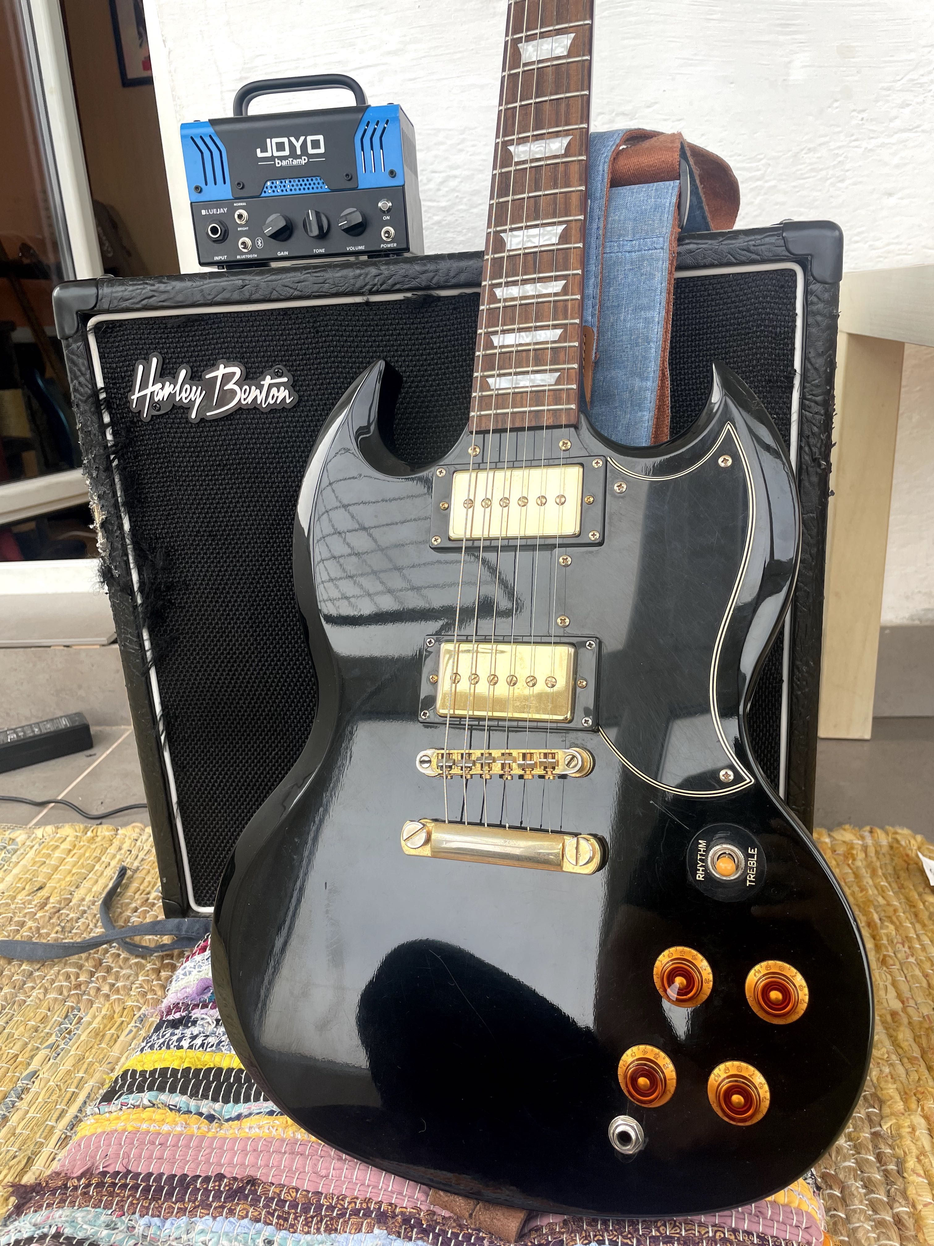 Vând Epiphone SG  cu Upgrade-uri de Calitate!