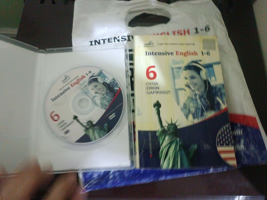 Bknovin kitobi disklari bilan birga sotiladi