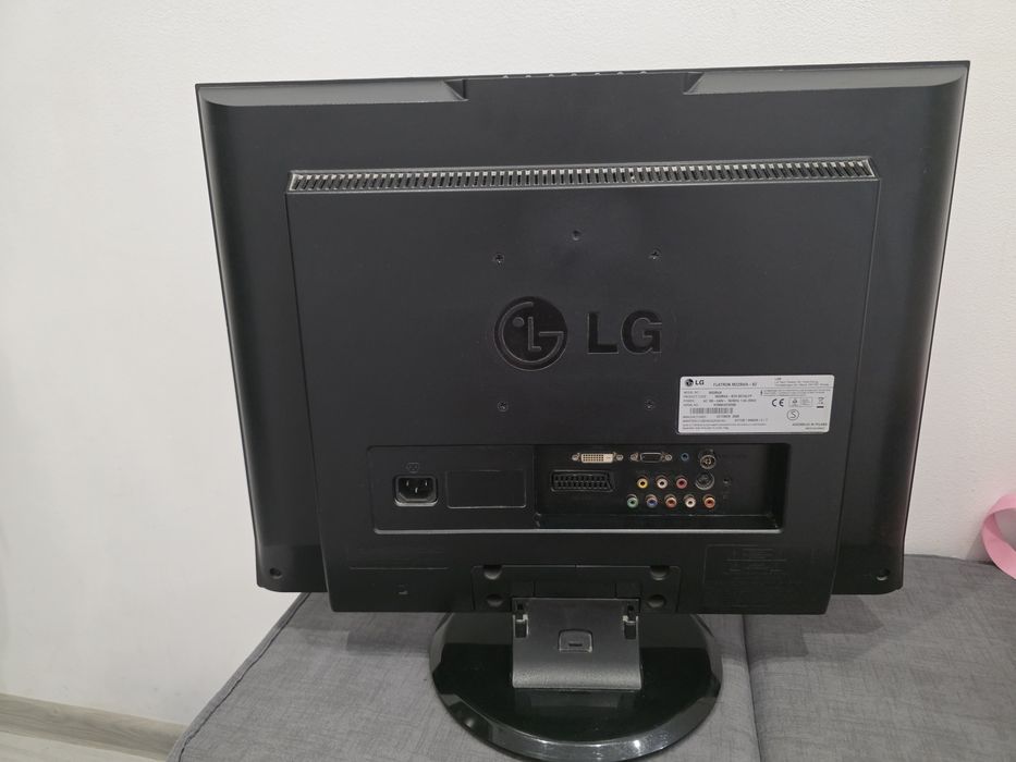 Телевизор    LG.