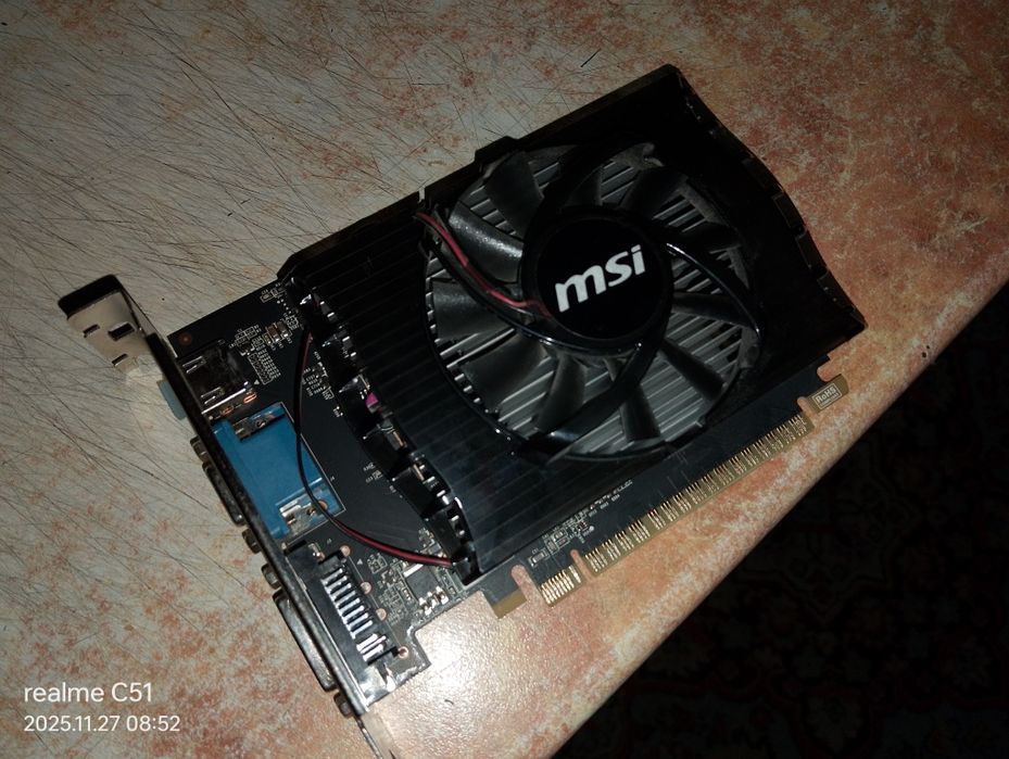Продам видеокарту MSI GeForce GT 730 2GB DDR3 с пломбой