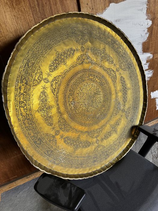 Османско шкафче за лъскане на обувки и арабска масичка