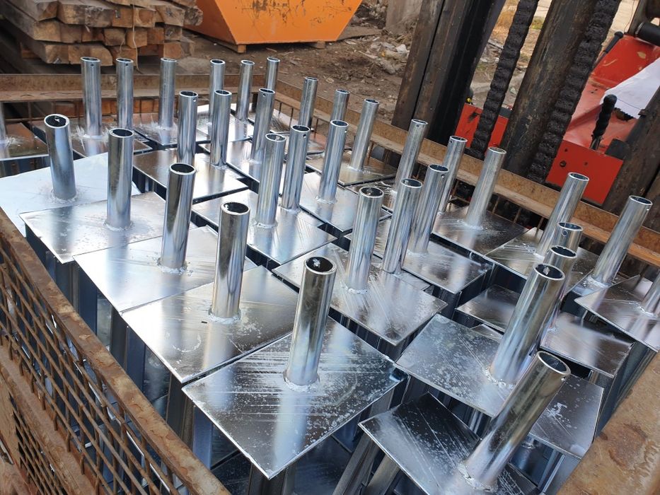 Нови - Поцинковани вилици за кофраж - Италия