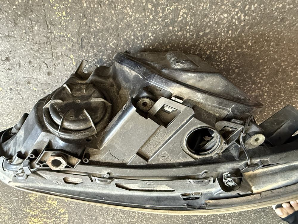 Ляв фар за BMW E60 Dynamic XENON