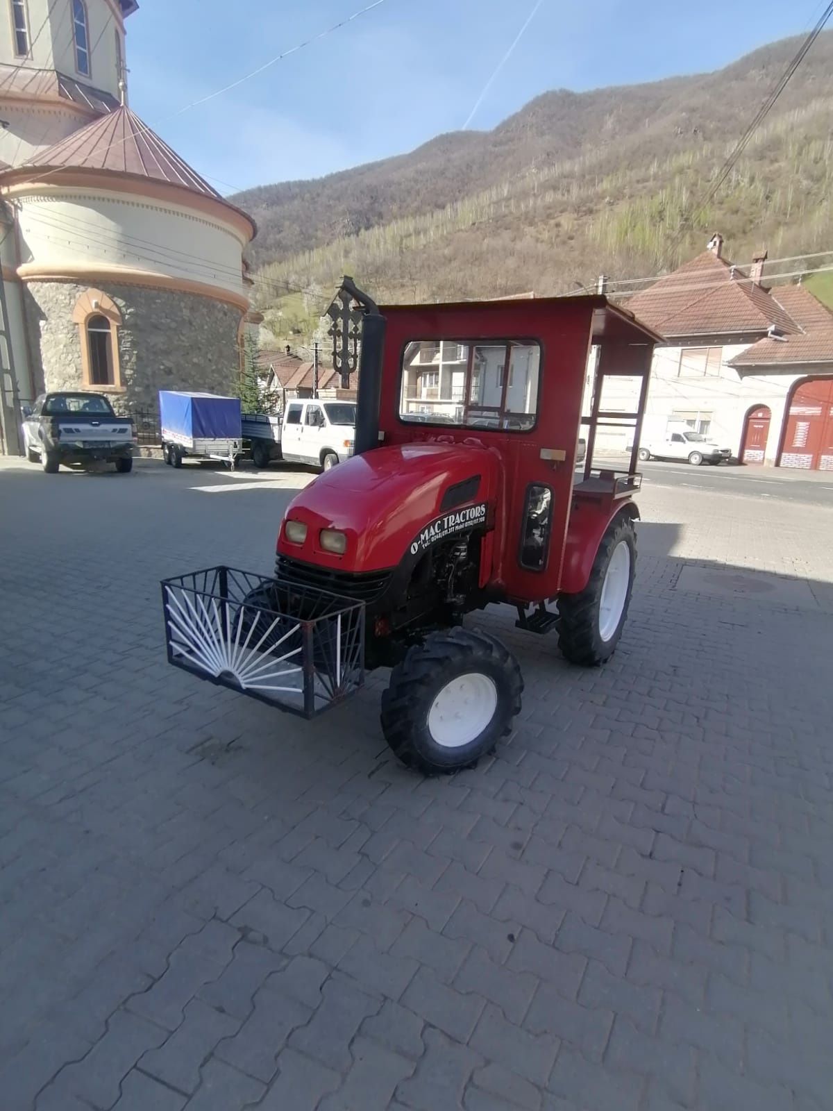 Tractor de vânzare