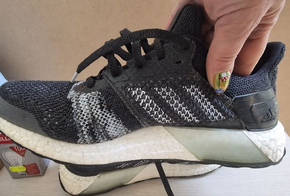 Adidas UltraBoost ST core black номер 42.5