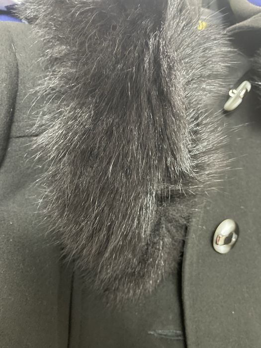 haina de stofa neagra