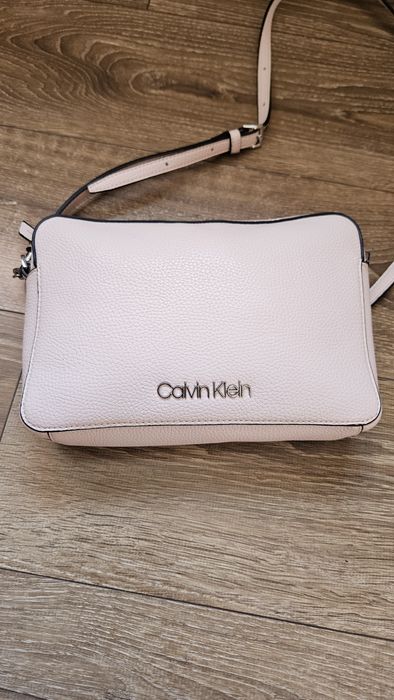 Crossbody чанта Calvin Klein