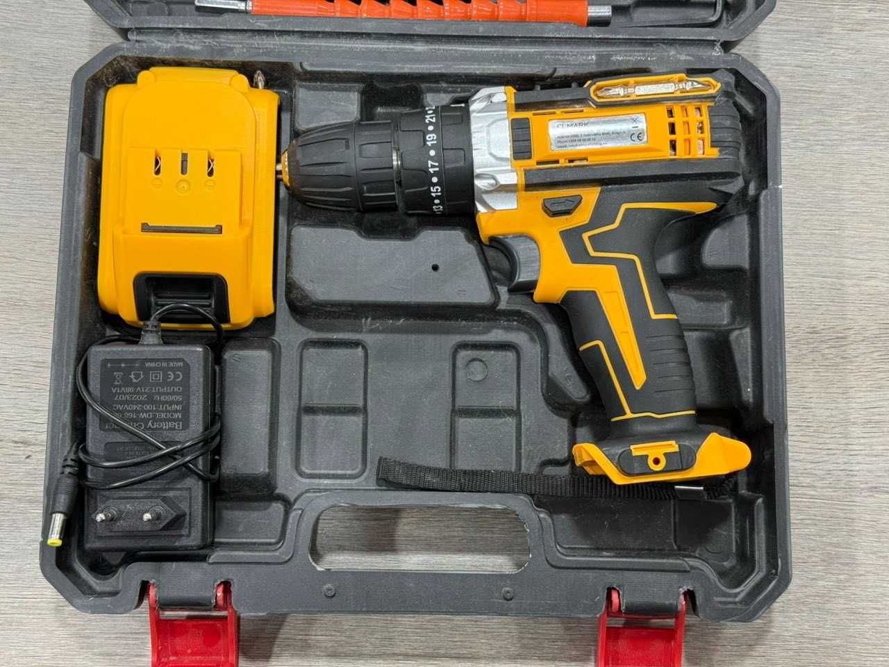 Акумулаторен винтоверт ELMARK EL-CD55 18V