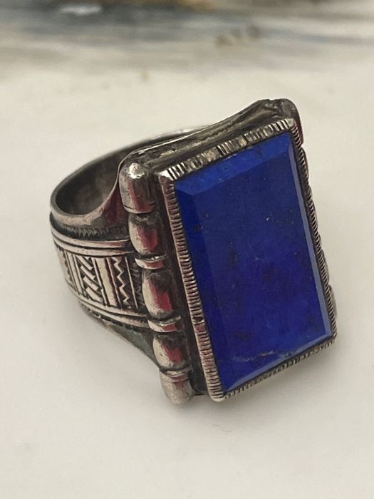 Уникален античен рядьк срьбрен пръстен, камьк
лапис лазули N 7,25