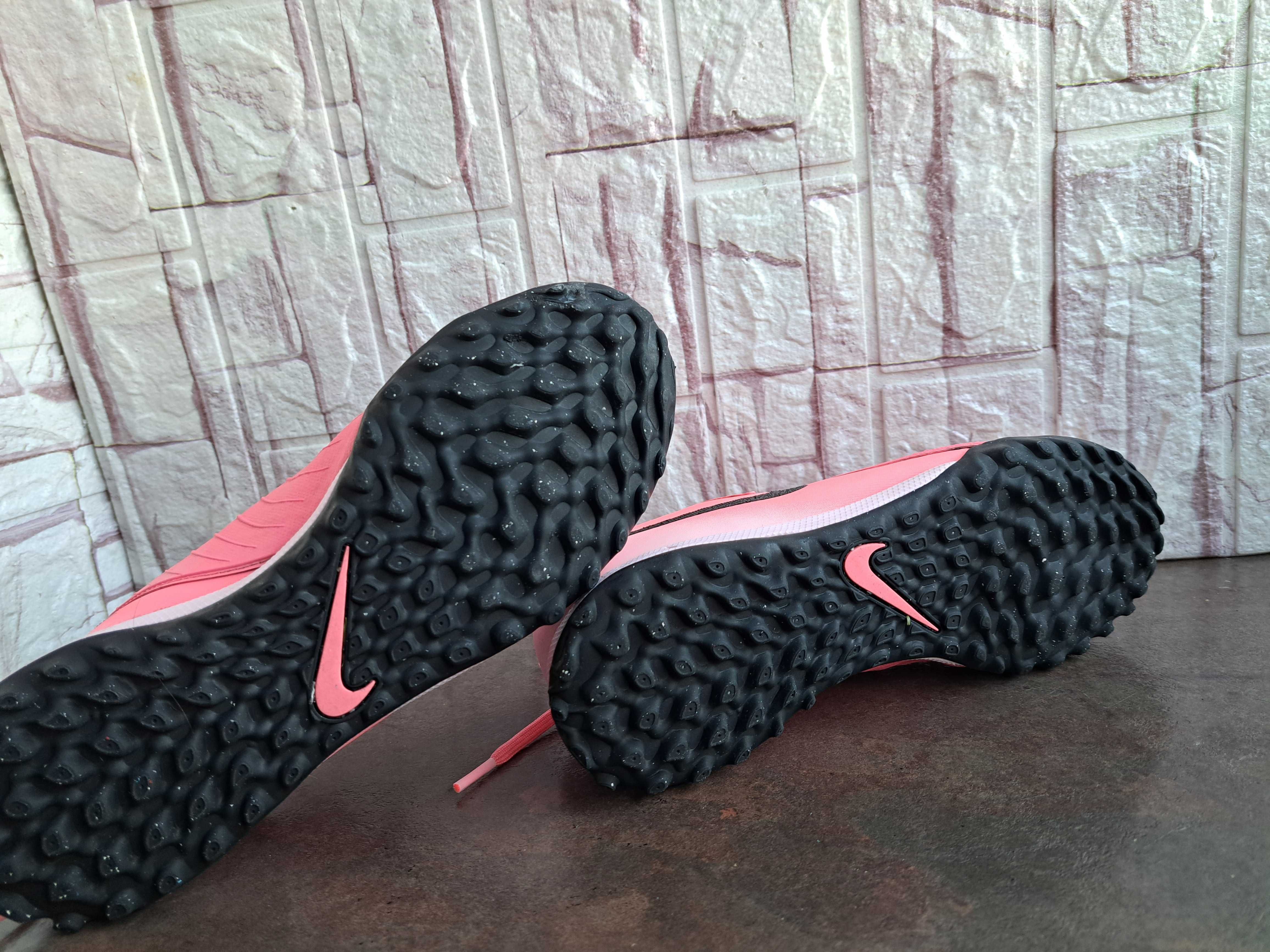 маратонки,кецове,спортни обувки футболни стоножки,Nike,ном.38,найк