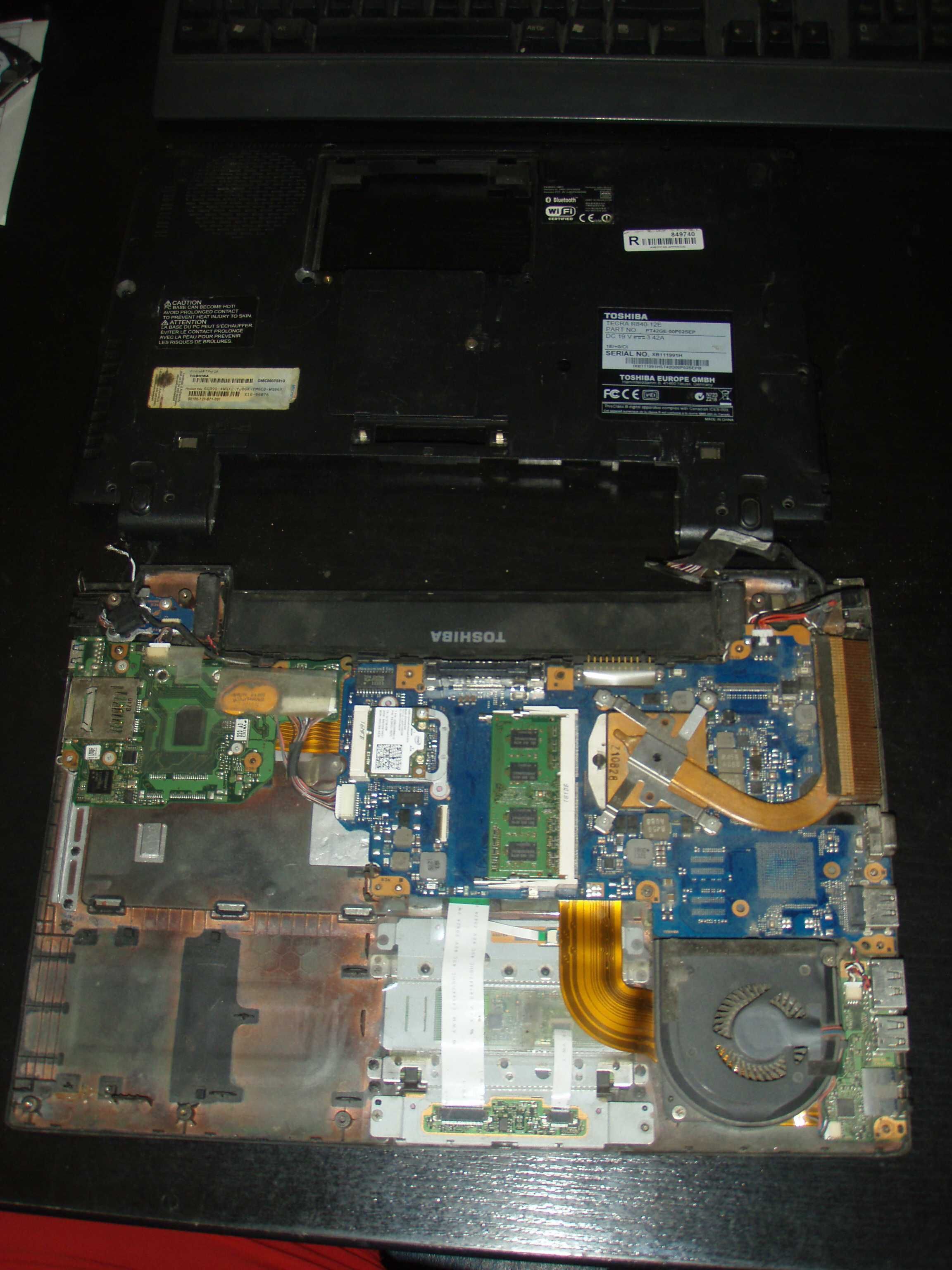 Dezmembrez Toshiba Tecra R840-12E, defect