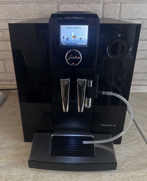 Еспресо Кафемашини Jura IMPRESSA F8