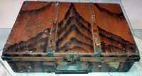 Стар дървен куфар от 50-те години на 20-ти век.