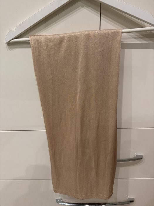 Златист широк панталон Zara