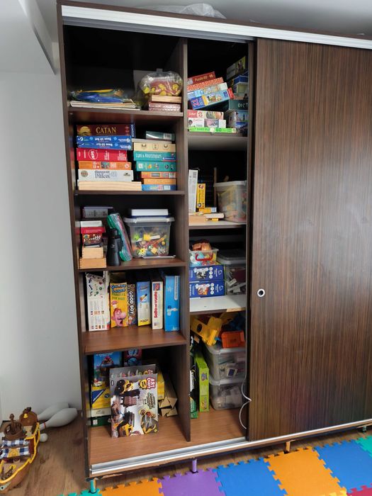 Vând urgent dulap/dressing