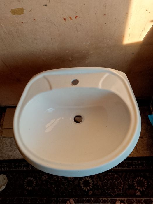 Продам раковину с тюльпаном