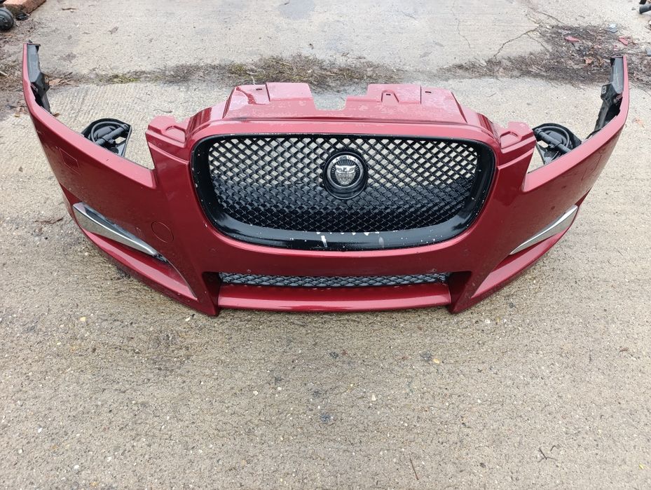 Предна броня Ягуар ХF 2012г / Jaguar XF 2012