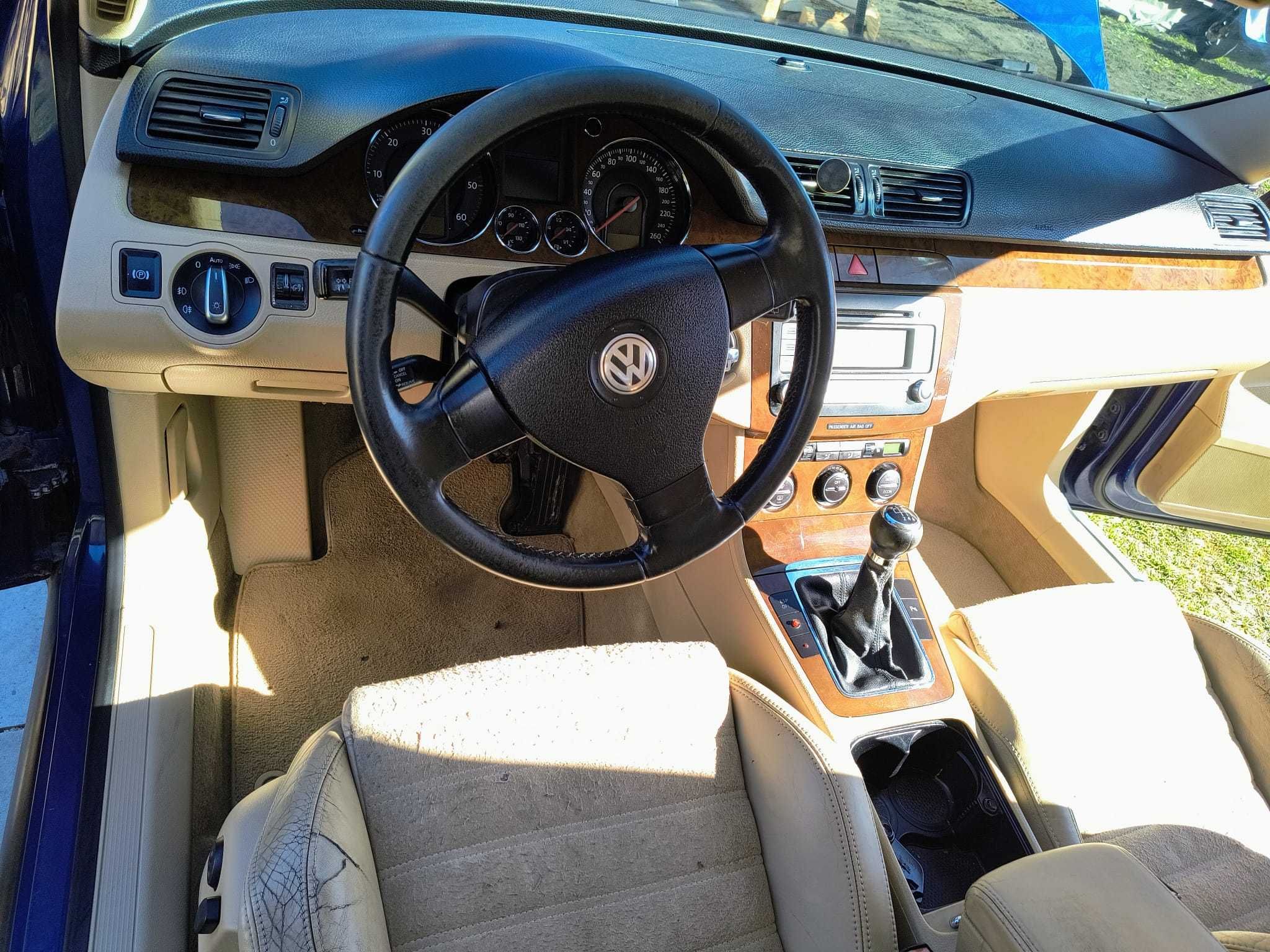 Vând vw passat b6 bixenon , interior alcantara