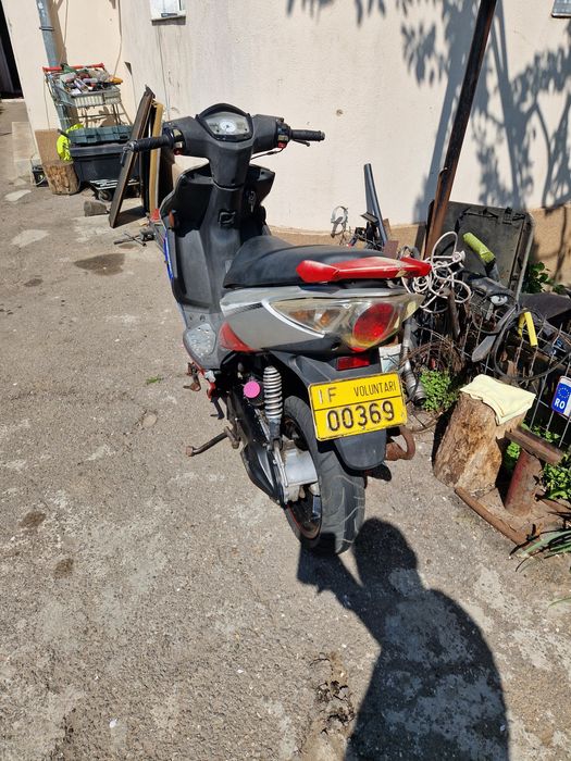 Scuter 50cc TGB +unu de piese