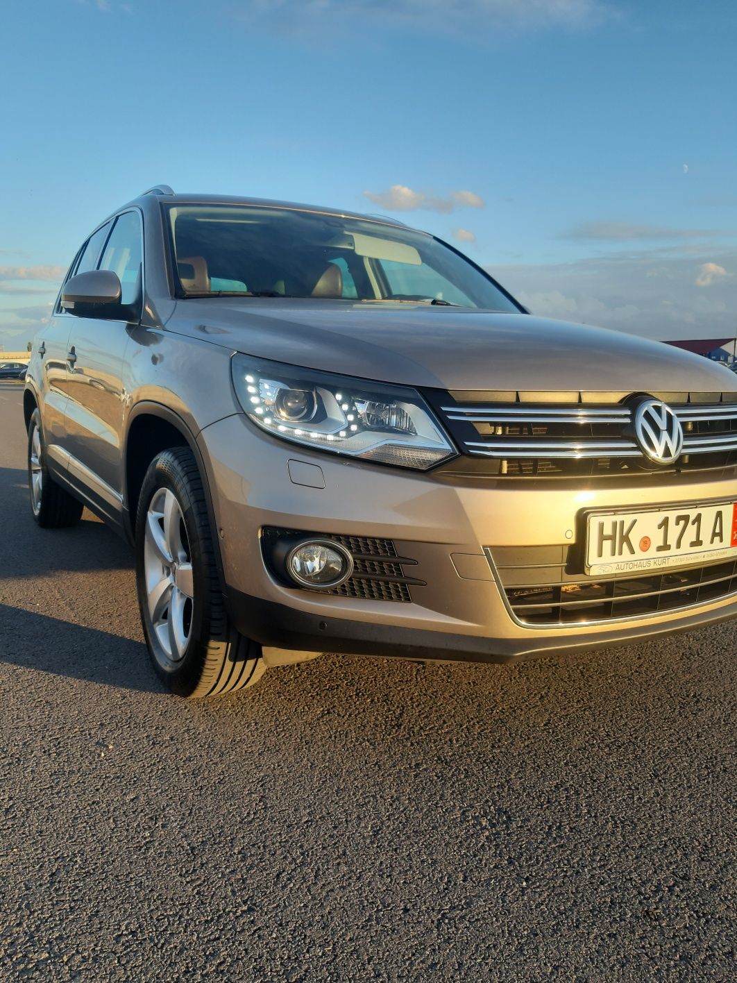 Vând s-au Schimb Tiguan 4x4 2L diesel