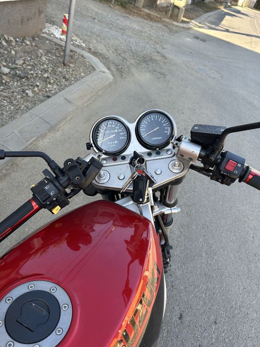 Suzuki Gs 500.
