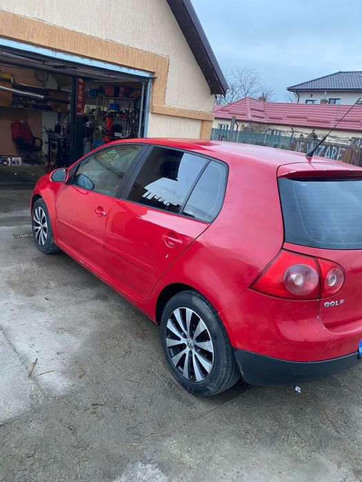 Vand golf 5 1.6 benzina