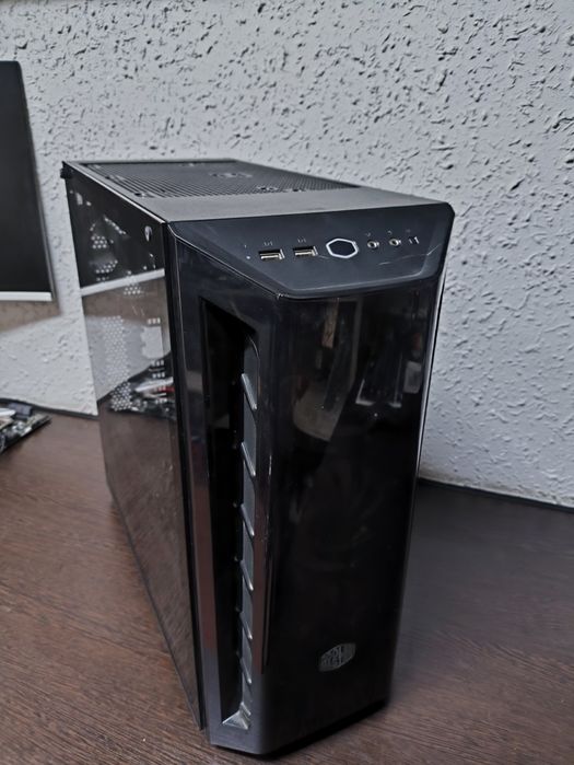 CoolerMaster MasterBox MB520
