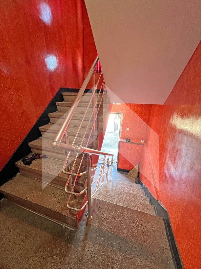 Продава се Къща в Нови пазар - 174 кв.м за 704 €/кв.м - Снимка #1
