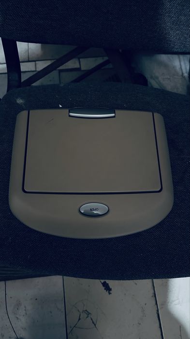 Продам потолочный монитор оригинал япония!!!