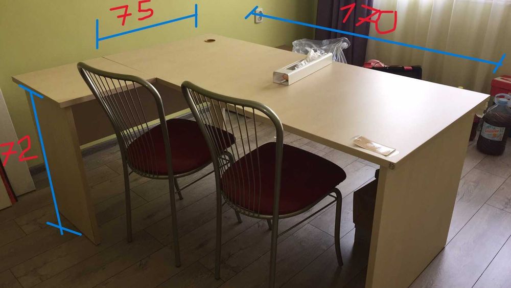 Бюро ъглово за офиса или дома