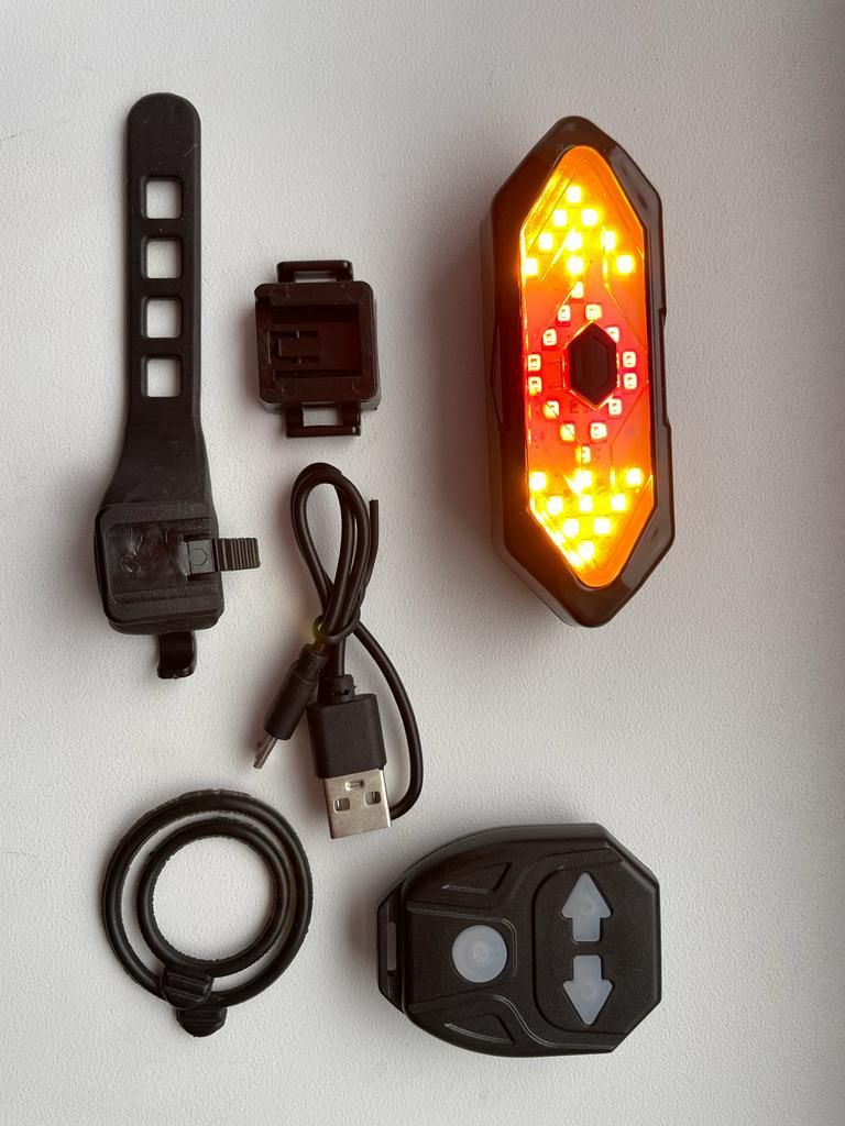 Semnalizare si stop bicicleta cu incarcare USB