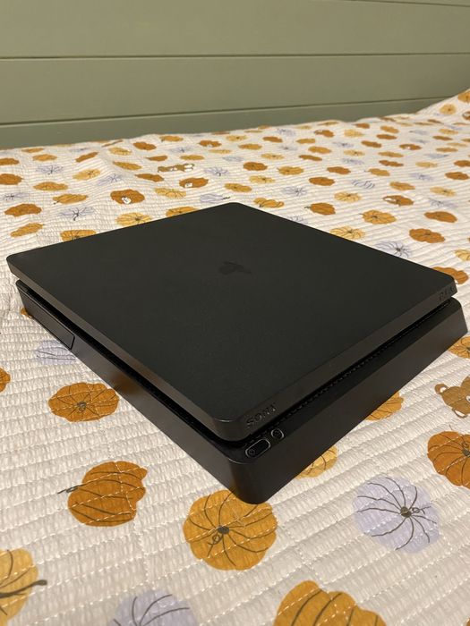 Sony PS4 Slim 512GB — бережное использование, без лагов , без торга